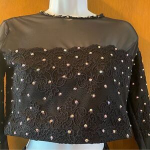 ✨ Lightweight Long sleeve crop top with lace and rhinestone details. Size Large
